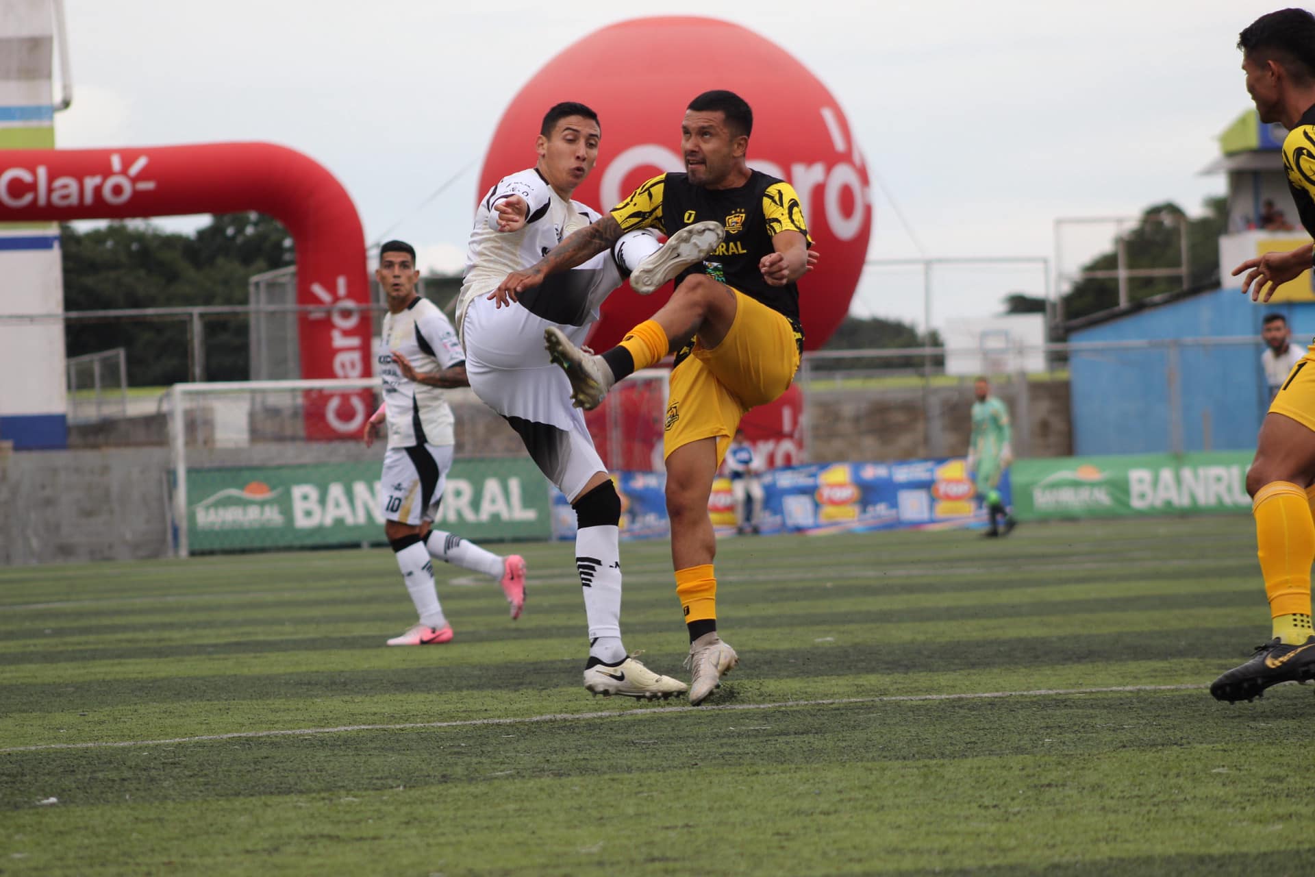 Mixco rescata el empate ante Guastatoya en casa