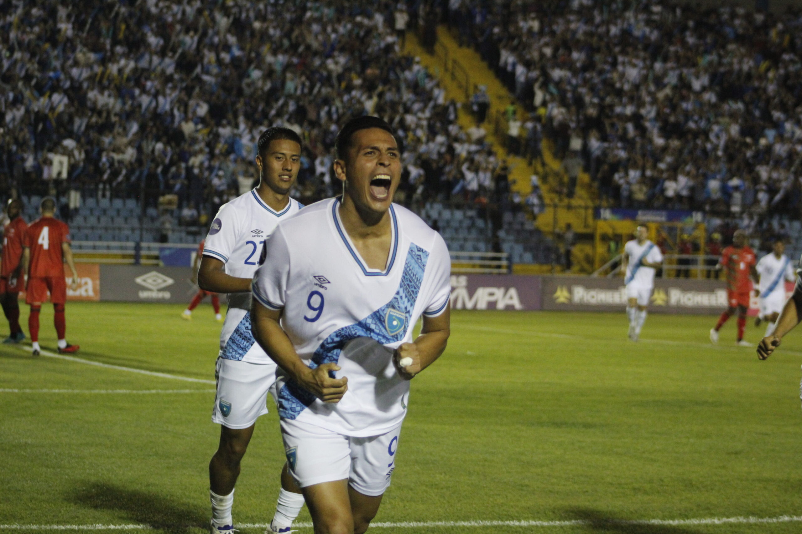 Rubio Rubín tiene nuevo compañero en el Querétaro