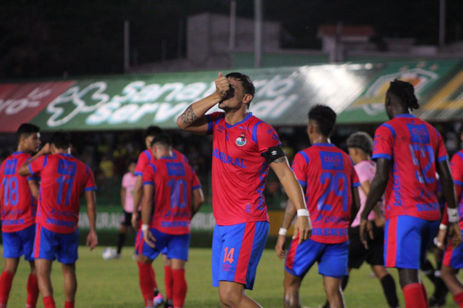 Municipal vence a Guastatoya y recupera el liderato