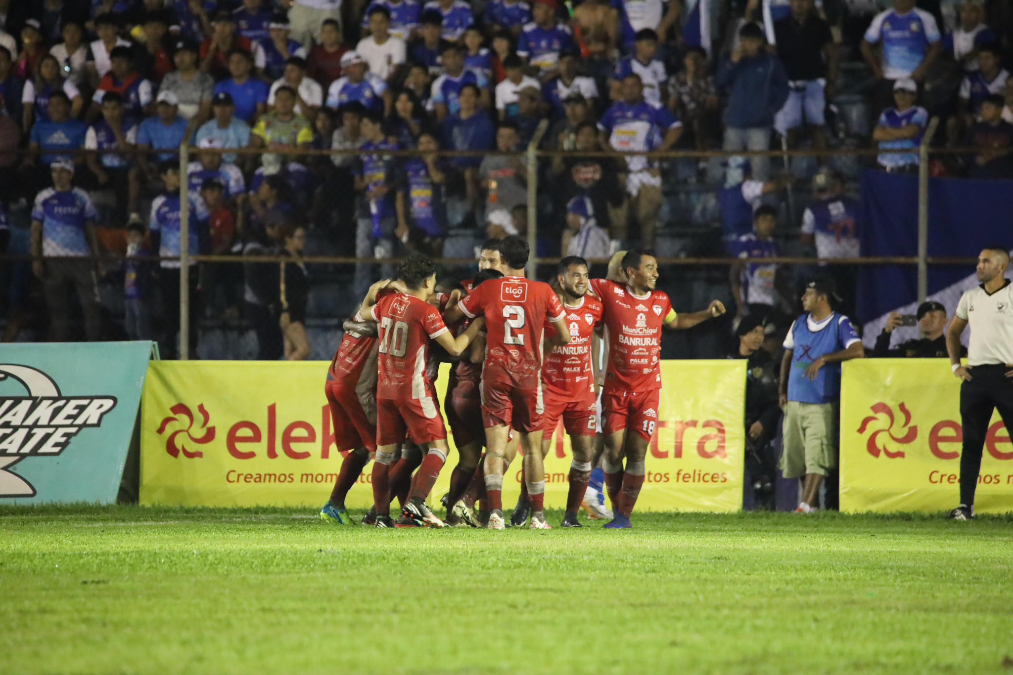 Sacachispas remonta y tiene el 50% del ascenso