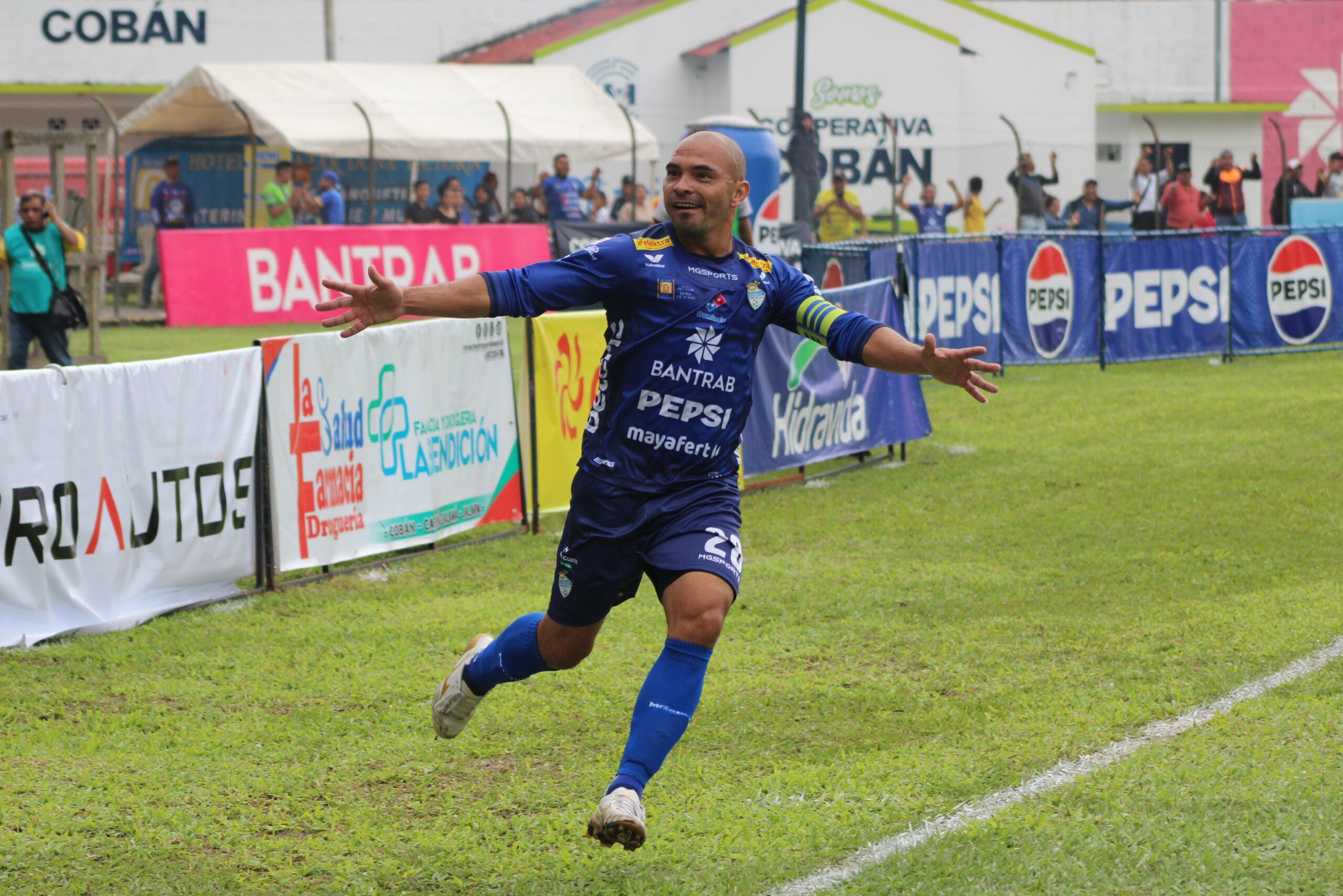 Cobán elimina a Comunicaciones y avanza a semifinales