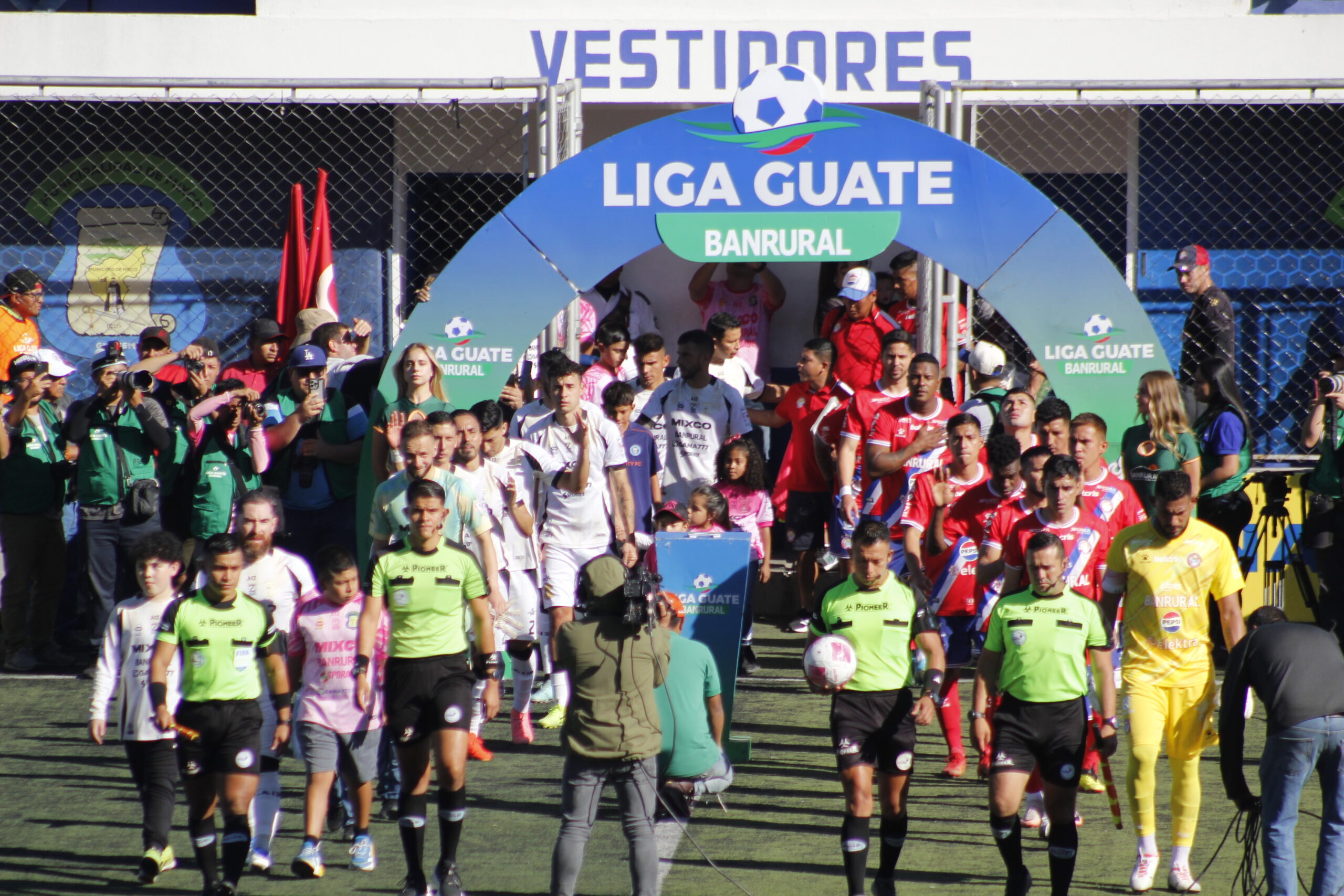 Mixco y Xelajú por el último pase a semifinales