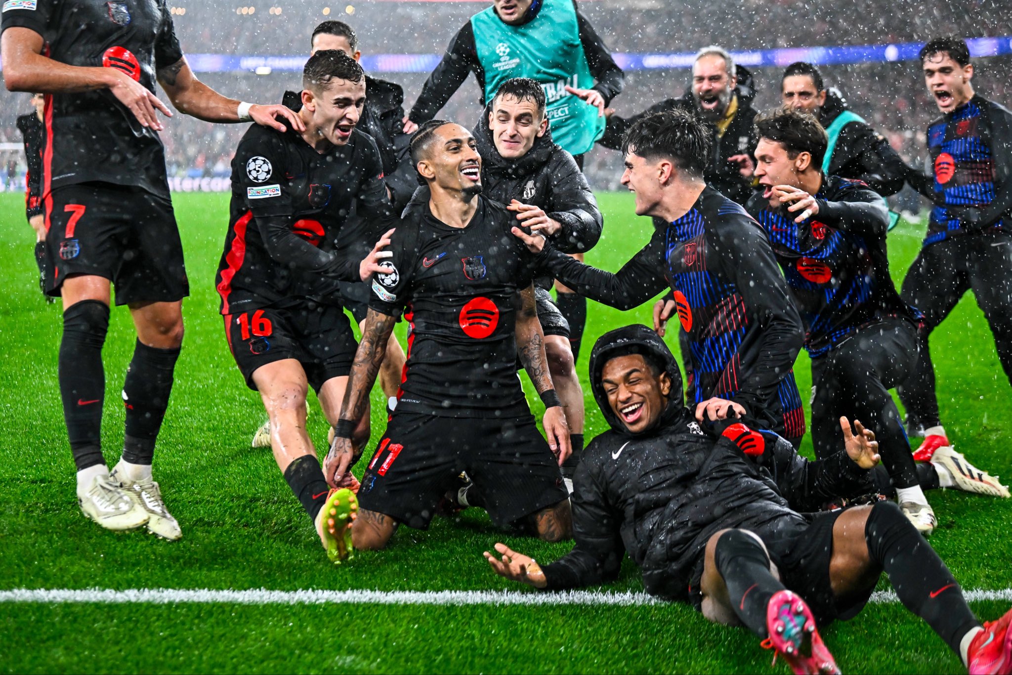 Barcelona con épica remontada en Champions