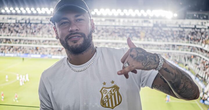 Neymar regresa a casa, el Santos de Brasil