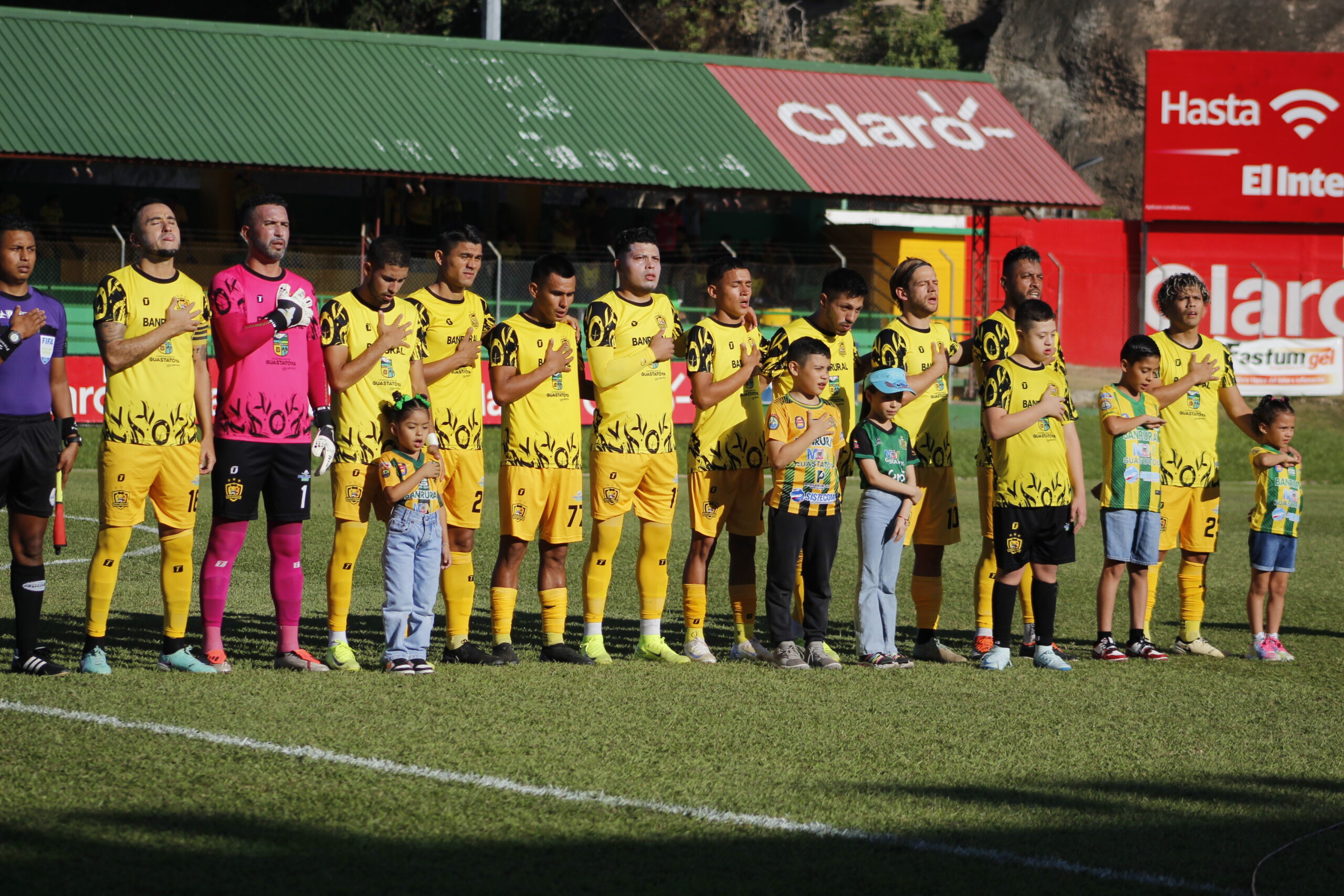 Guastatoya empató ante Cremas y se complica en el descenso