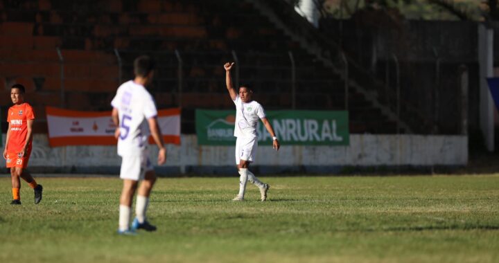 Comunicaciones rescató un punto ante Achuapa