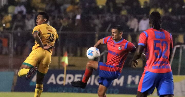 Marquense y Municipal empataron 1-1 en la ida